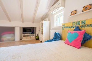 4 sovrum, värdeförvaringsskåp på rummet och strykjärn/strykbräda