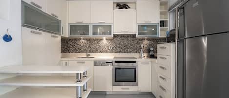 Fridge, oven, dishwasher, toaster