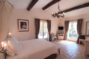 7 habitaciones y caja de seguridad en la habitación 