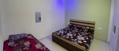 Family Room, 2 Bedrooms | Front of property