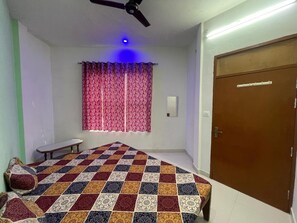 Economy Room, 3 Bedrooms - Arya Sadan Homestay (Mathura)