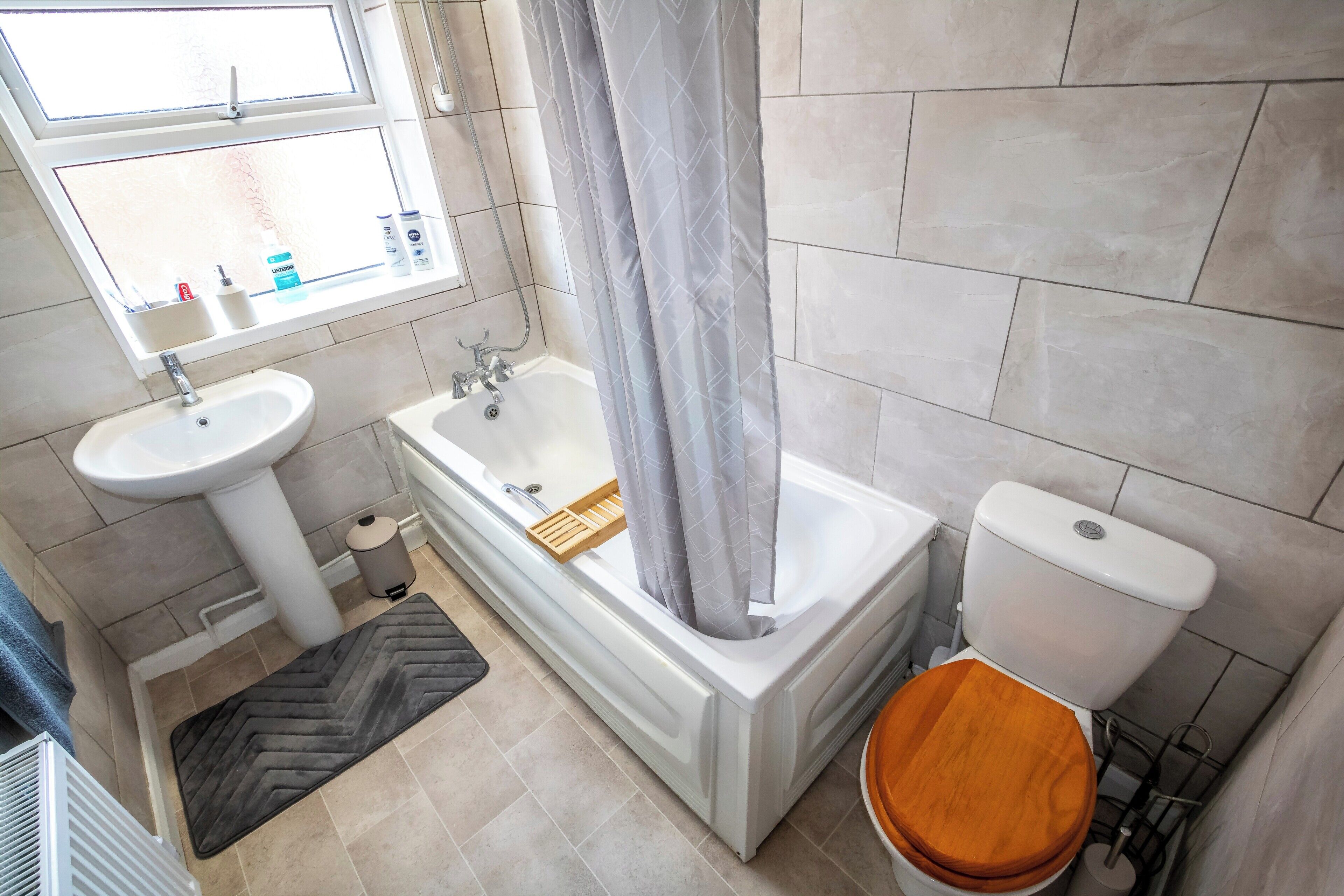 House | Bathroom | Combined shower/tub, deep soaking tub, hair dryer, towels