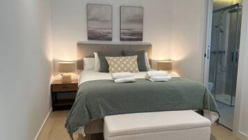 2 quartos, ferros/tábuas de passar roupa, Wi-Fi de cortesia