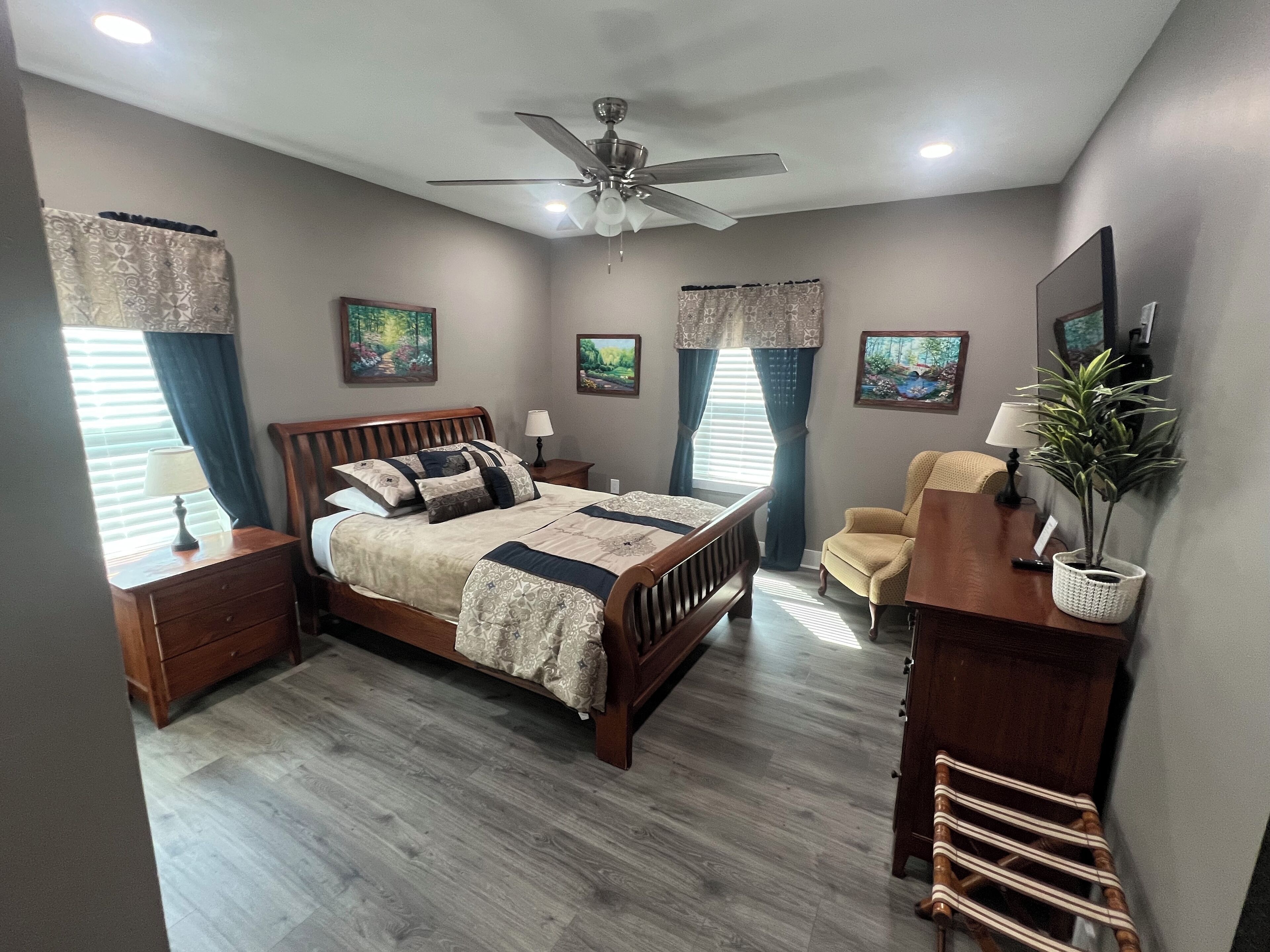 2 bedrooms, desk, iron/ironing board, free WiFi