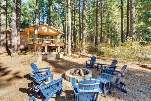 Cozy Cabin Retreat Minutes from Cle Elum-Adventure &Relaxation Await!