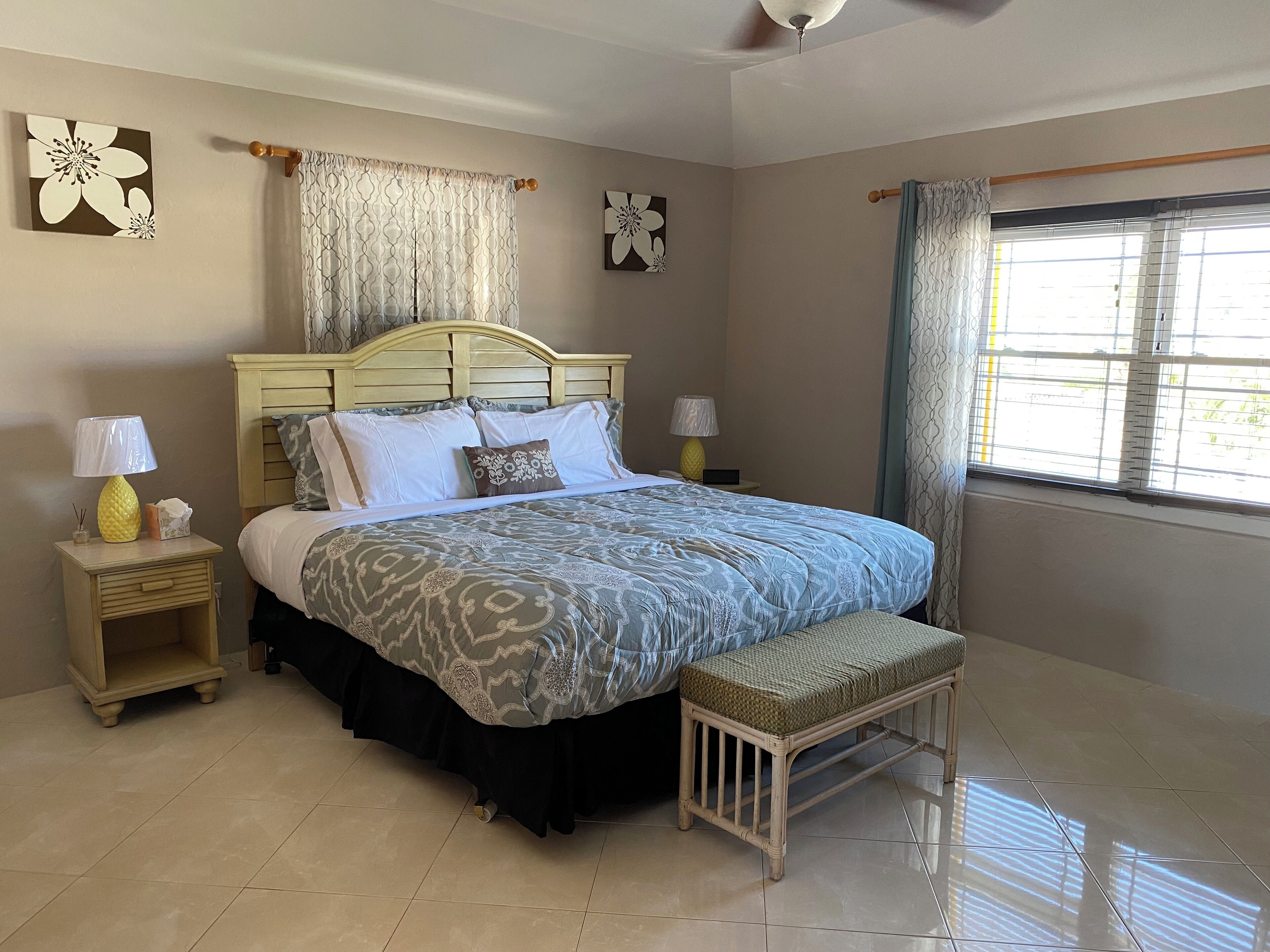 1 soverom, strykejern/-brett, wi-fi og sengetøy