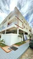 Apartamento básico, vistas a la piscina | 1 dormitorio y wifi gratis
