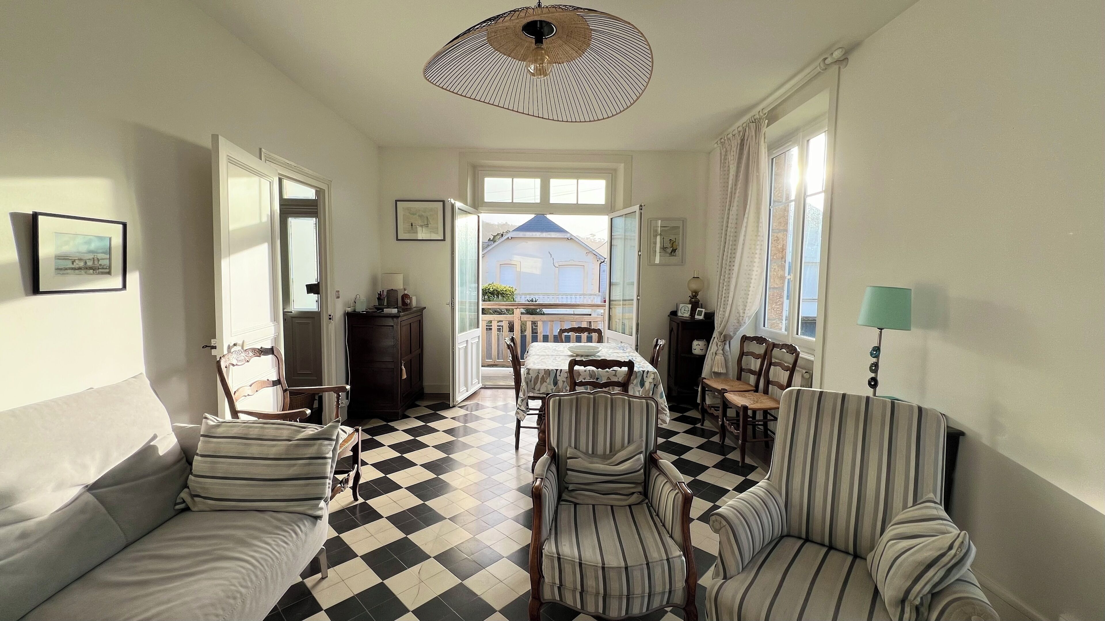 電視、乒乓球設施