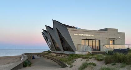 Seaside Haven Retreat - 2 Bedroom Apartment