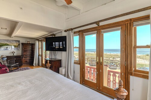 Panoramic View Ocean Front Victorian House