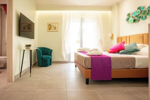 Classic Apartment | Laptop workspace, iron/ironing board, free WiFi - Twins Royal Suite (Rome)