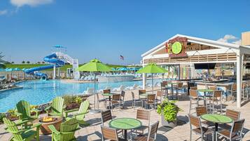 บริการอาหารเช้า อาหารกลางวัน และอาหารเย็น