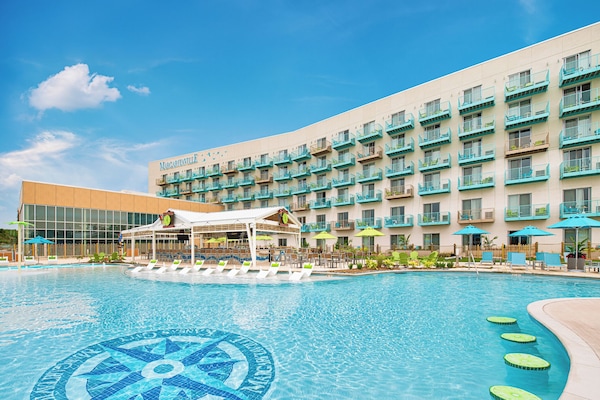 Innenpool, AuĂenpool (je nach Saison geöffnet), Cabañas (gegen GebĂŒhr)