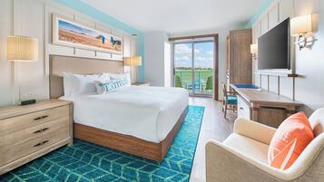 Deluxe Room, 1 King Bed, Balcony | Premium bedding, down comforters, in-room safe, blackout drapes