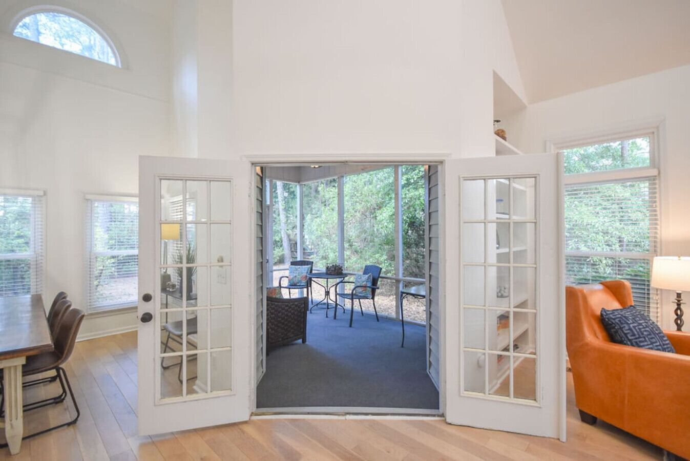 المنشأة من الداخل