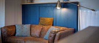 Cosy and Equipped, Pvt Garden, Direct Access to Public Footpath, Dog Friendly.