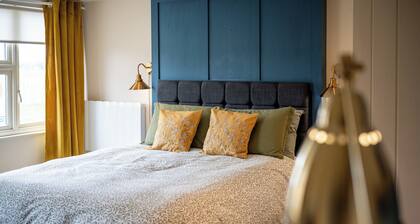 Cosy and Equipped, Pvt Garden, Direct Access to Public Footpath, Dog Friendly.