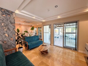 Reception - AKPINAR MARIN OTEL (Cesme)