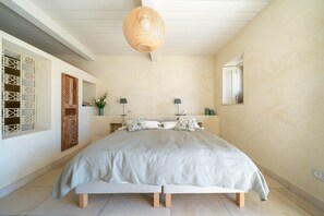 5 bedrooms, iron/ironing board, travel crib, internet - Beautiful family home with swimming pool (La Bâtie-Rolland)