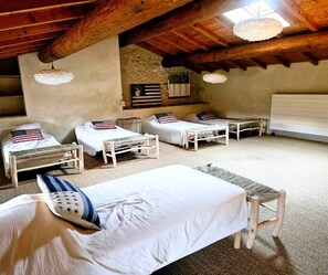 5 bedrooms, iron/ironing board, travel crib, internet - Beautiful family home with swimming pool (La Bâtie-Rolland)