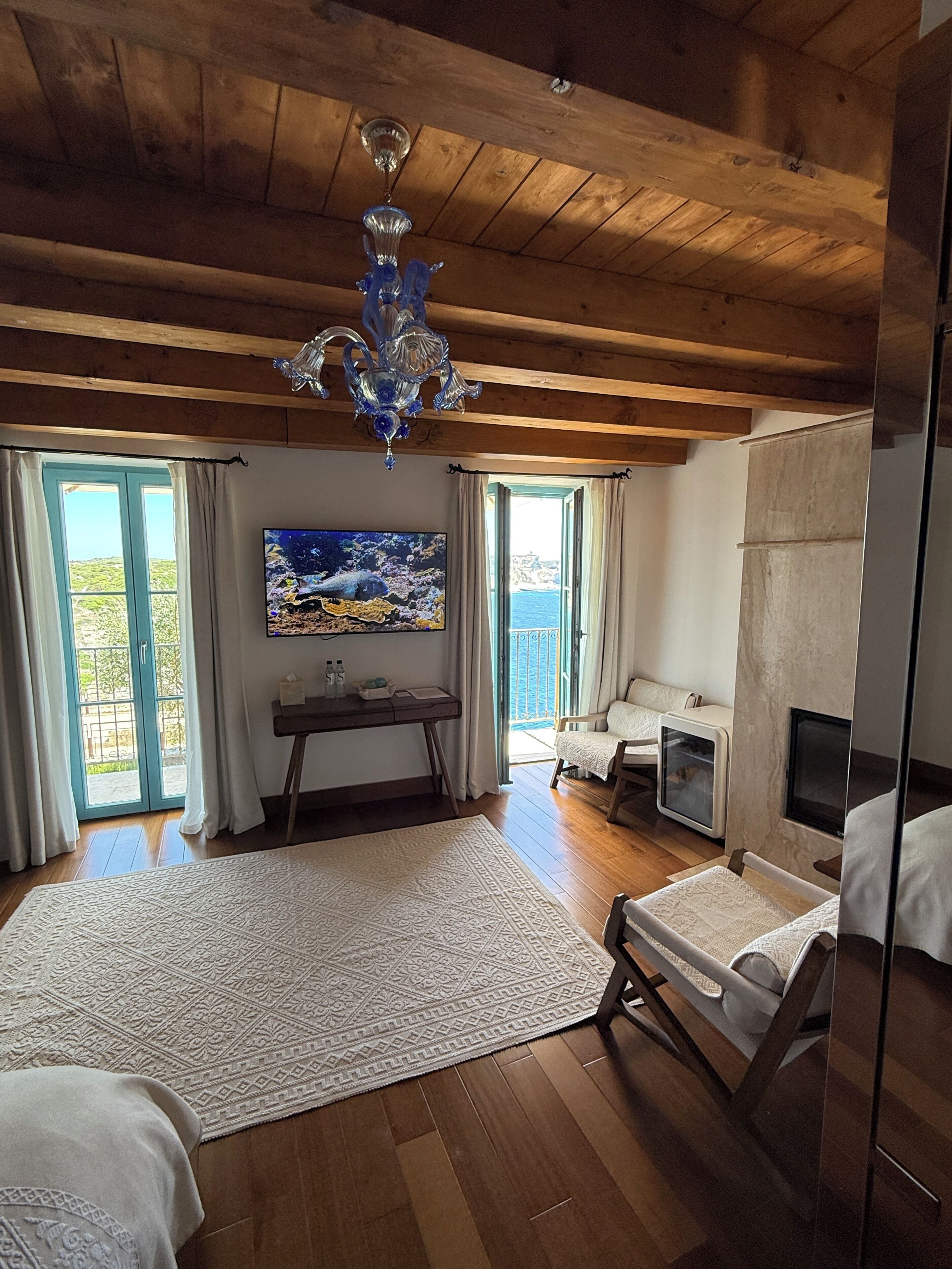Luxury Suite, Sea View | Egyptian cotton sheets, premium bedding, free minibar items, desk