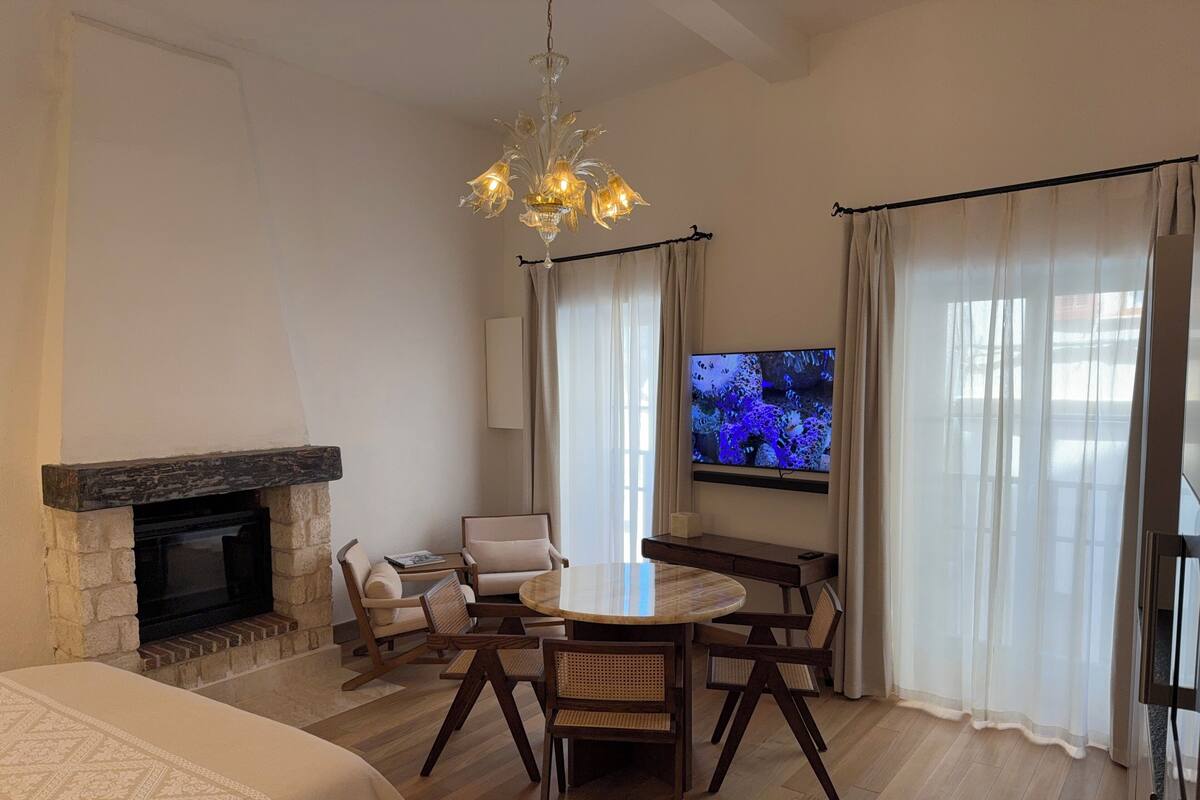 Exclusive Studio Suite, City View | 1 bedroom, Egyptian cotton sheets, premium bedding, free minibar items