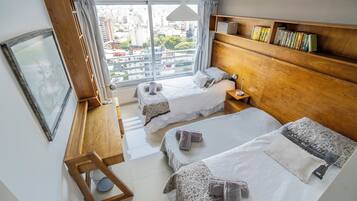 2 habitaciones, tabla de planchar con plancha, wifi y ropa de cama