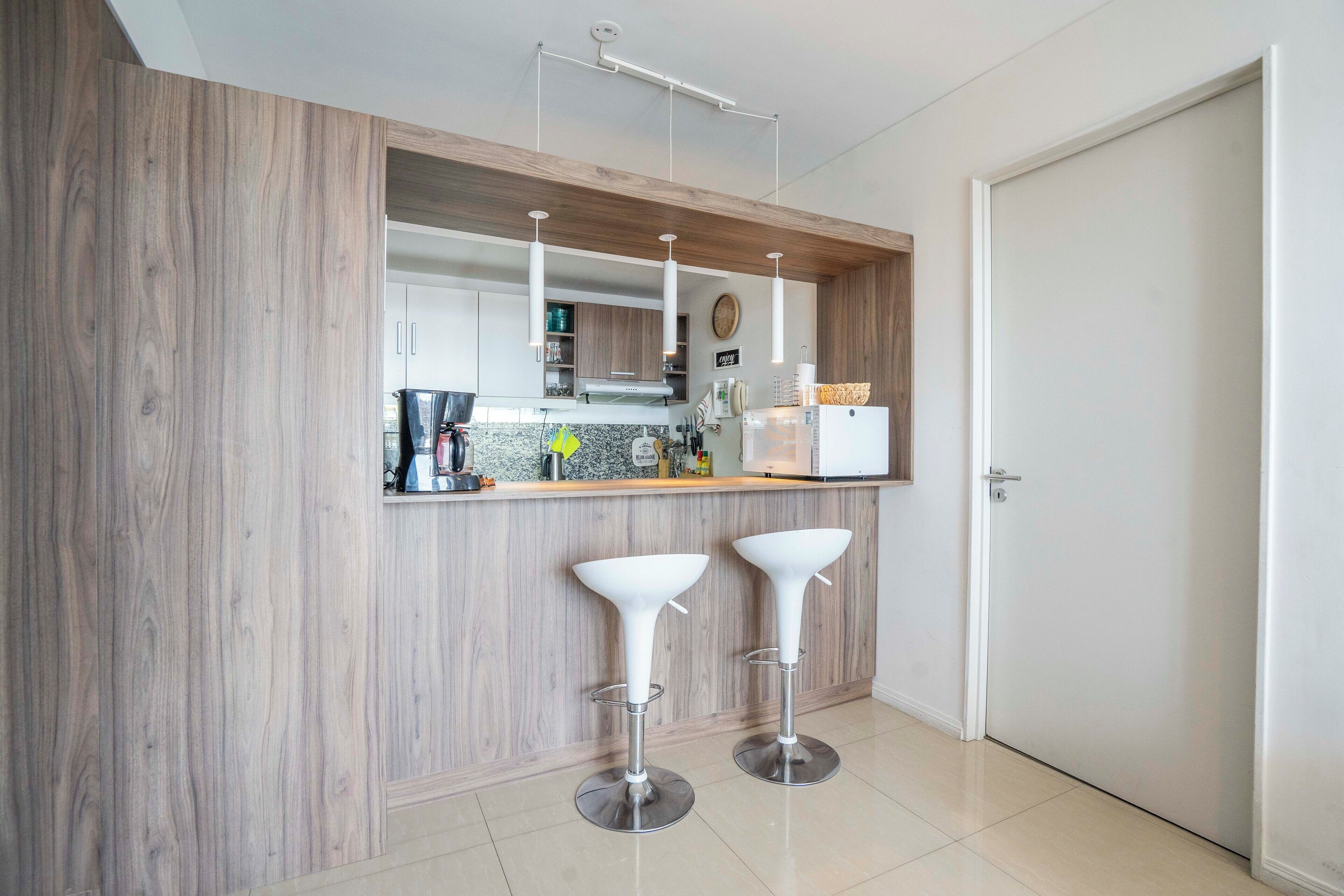 Microondas, horno, placa de cocina