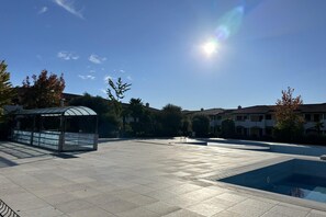 Departamento, 2 habitaciones, patio, vista al jardín | Exterior