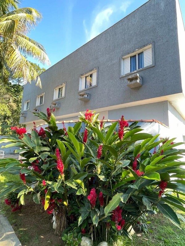 Fachada da propriedade