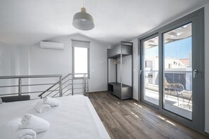2 bedrooms, iron/ironing board, WiFi, bed sheets - Nikiti Summer Gem 2 by Luxlikehome (Nikiti Halkidiki)