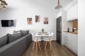 TV - Nikiti Summer Gem 2 by Luxlikehome (Nikiti Halkidiki)