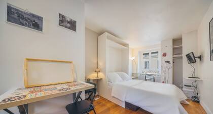 confortable studio in the oberkampf district
