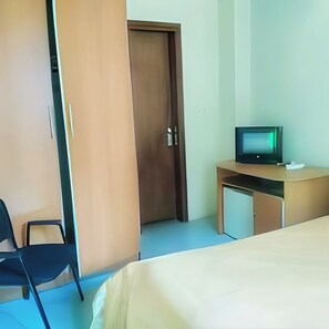 Comfort Single Room, 1 Large Single Bed, Patio, Garden View