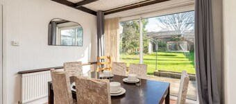 2 Bedroom Family Friendly Central Home | Pass the Keys