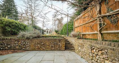 Beautiful 4-Bedroom Cottage | Pass the Keys