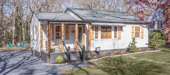 Charming 2-bedroom cottage in downtown Anderson SC.