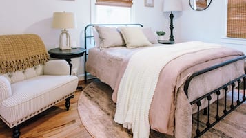 2 chambres, fer et planche à repasser, accès au Wi-Fi (inclus)