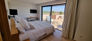 5 Schlafzimmer, Schreibtisch, Reisekinderbett, WLAN