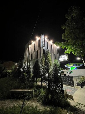 Front of property - BS Hotel (Durrës)