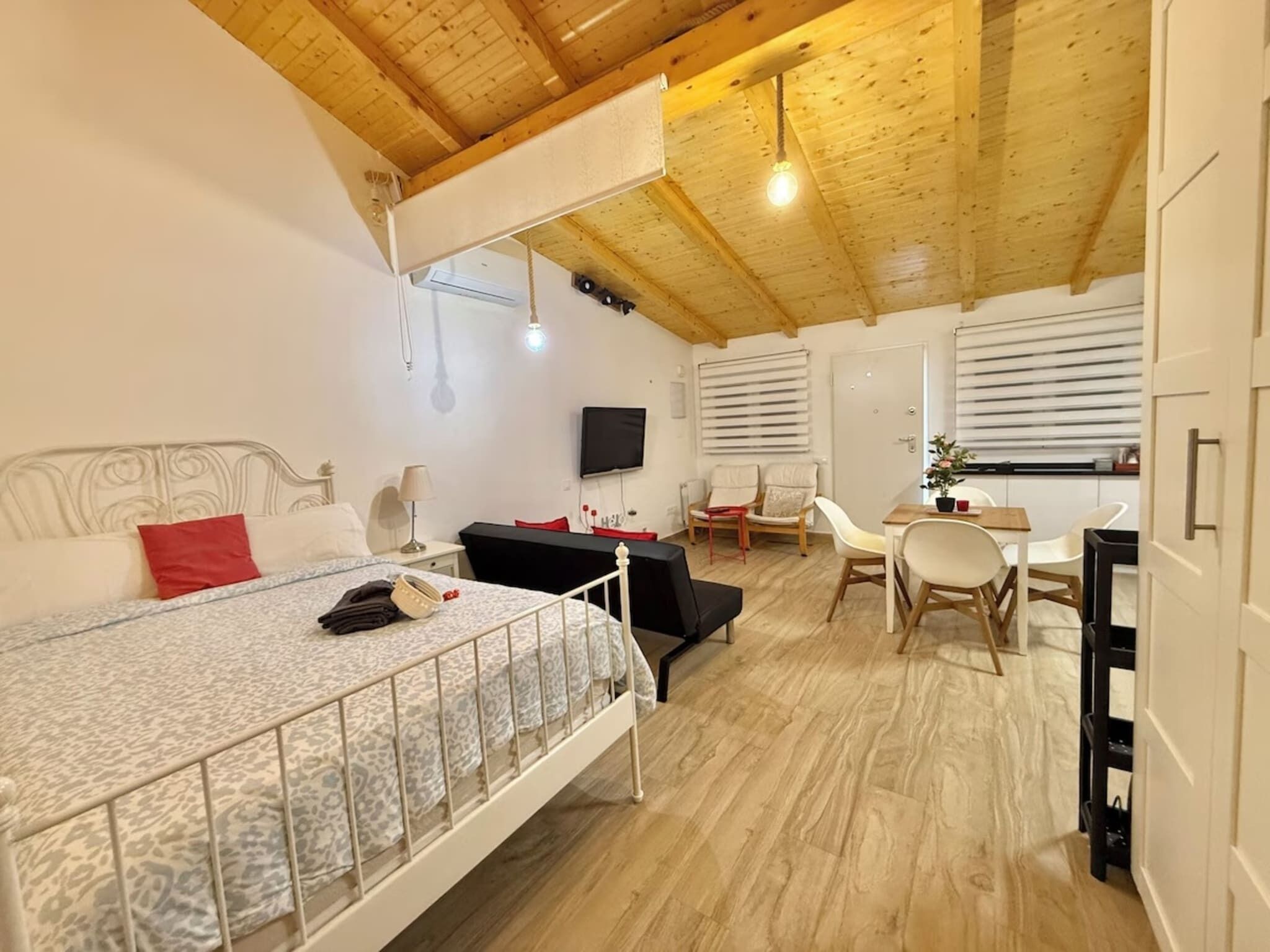 1 多间卧室、免费 WiFi、床单