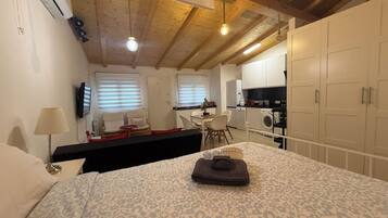 1 camera, Wi-Fi gratuito, lenzuola