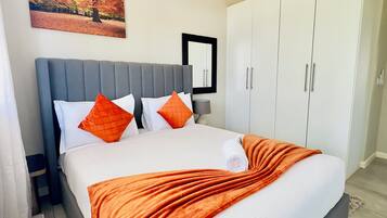 2 bedrooms, iron/ironing board, WiFi, bed sheets