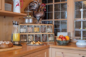 Petit déjeuner buffet servi tous les jours en supplément