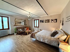 5 Schlafzimmer, Bügeleisen/Bügelbrett, kostenloses WLAN, Bettwäsche
