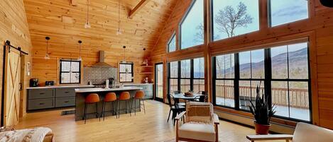 TV connectée, cheminée, jeux vidéo, table de tennis de table