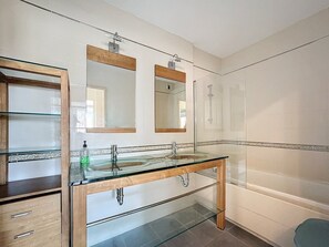Towels - Le Grand Chelem, appartement sector Ovalie (Montpellier)