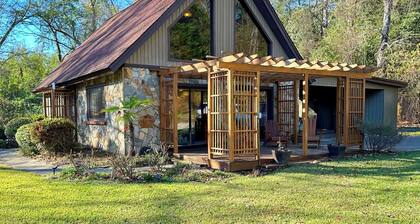 Beautiful River-Side Cottage! With Fishing & Fire Pit!