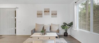 Central Bellevue House