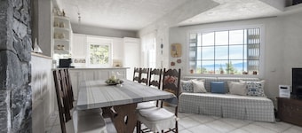 Paliouri Cottage by Luxlikehome